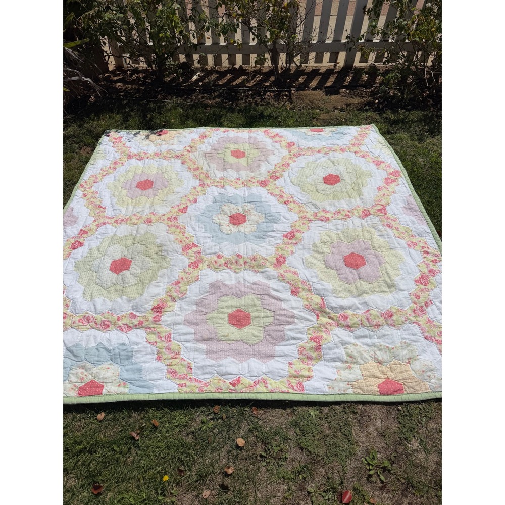 VTG Grandmother's Flower Garden Quilt Large Hex Floral Cottage Prints 82x85 GUC
